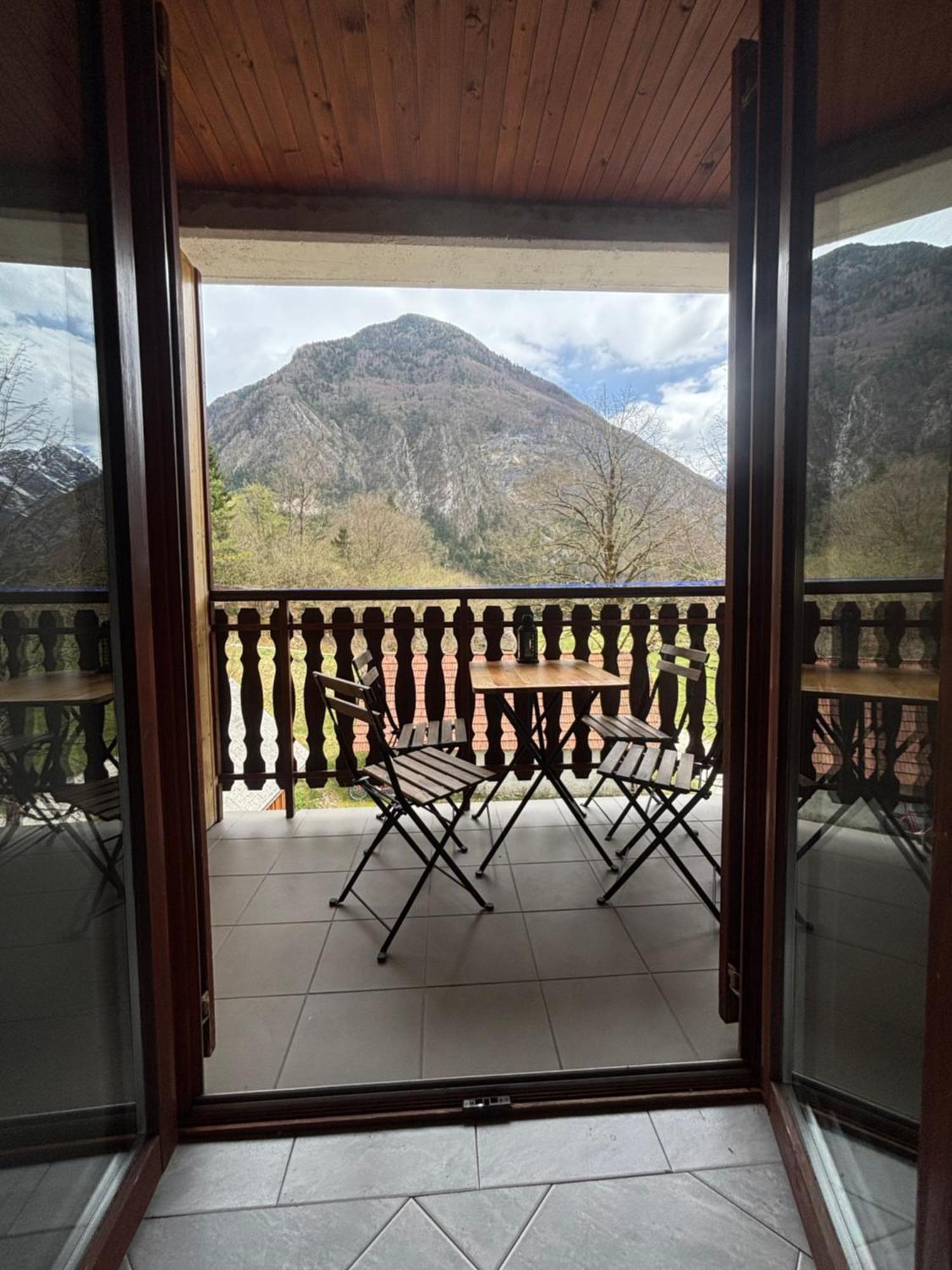 Hisa Patricija Apartment Soča Екстериор снимка