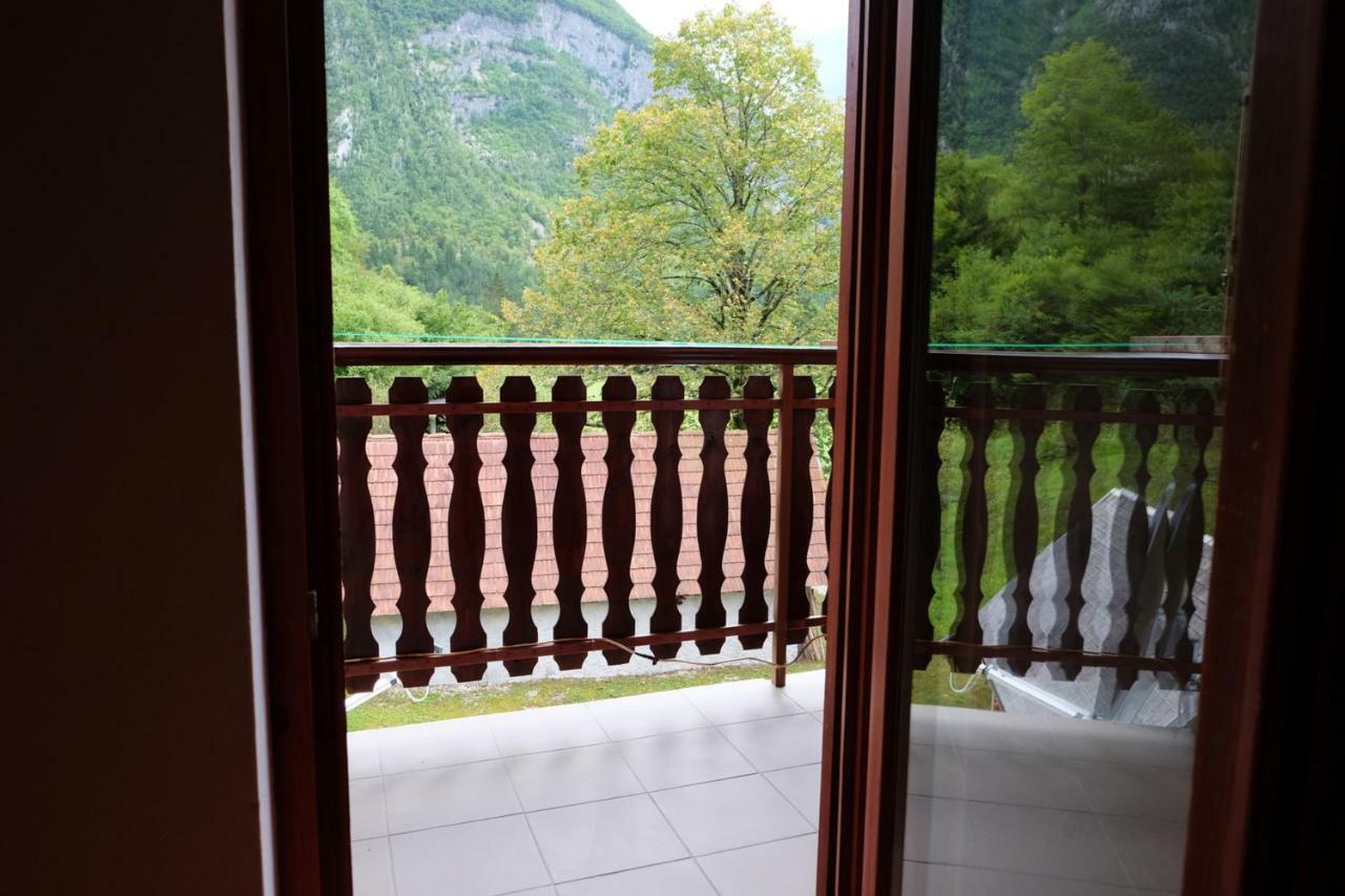 Hisa Patricija Apartment Soča Екстериор снимка
